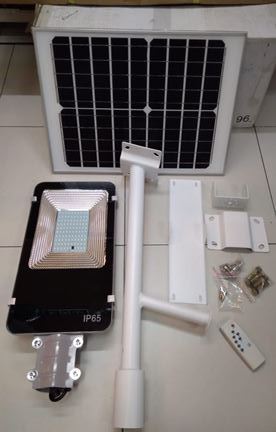 Jual Lampu Jalan Two in One Tenaga Surya Termurah