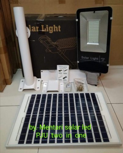 Lampu Jalan Two in One Tenaga Surya Murah Berkualitas